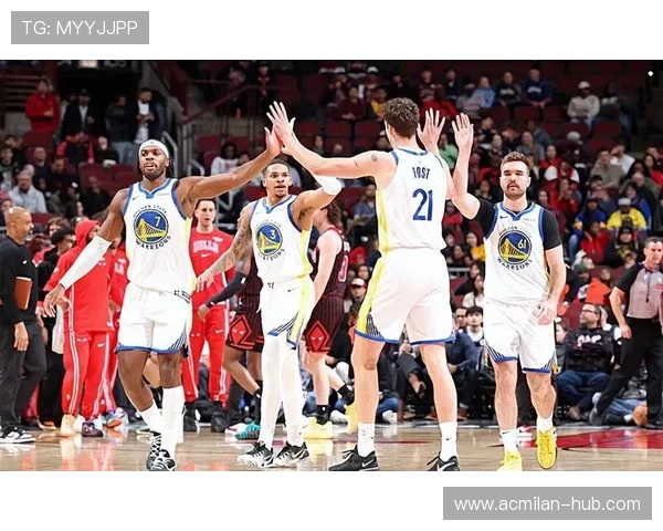 勇士队以攻防两端主导比赛，勇士队内对抗赛